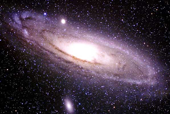 APOD: November 14, 1999 - M31: The Andromeda Galaxy